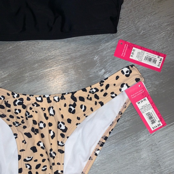 Target bathing suit NEW WITH TAGS - Picture 2 of 4